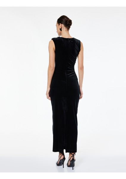 Bisiklet Yaka Kolsuz Yırtmaç Detaylı Uzun Elbise fırsatları