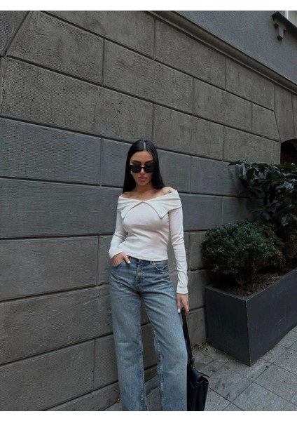 Kelebek Yaka Uzun Kol Bluz Beyaz fiyatları