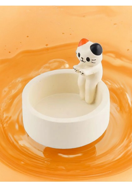 Şirin Kedi Mumluk, Evde Sıcak ve Dekoratif Atmosfer Yaratır