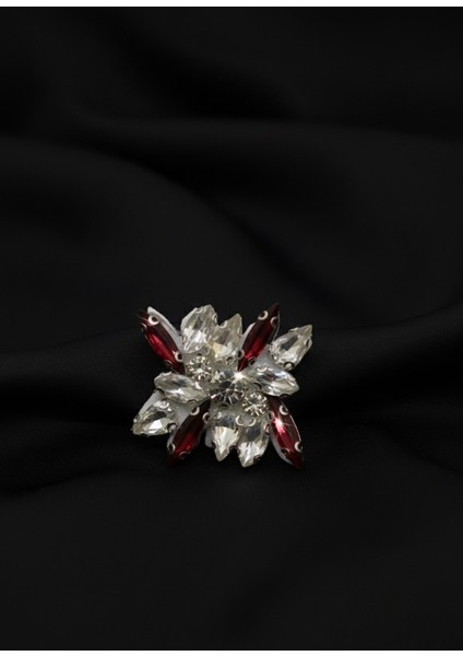 Işıltılı Çiçek Motifli & Şeffaf Taşlı Metal Broş modelleri