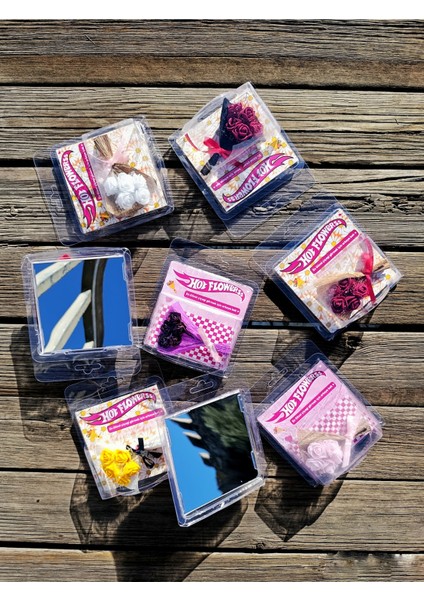 Hediye Kutusu Karışık Gül,kolye Yüzük, Çiçek, Kar Küresi, Peluş, Hediye Kartı, Kalp Kutu indirimleri