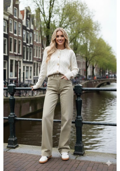 Paçası Kesik Straight Bej Kadın Denim Pantolon