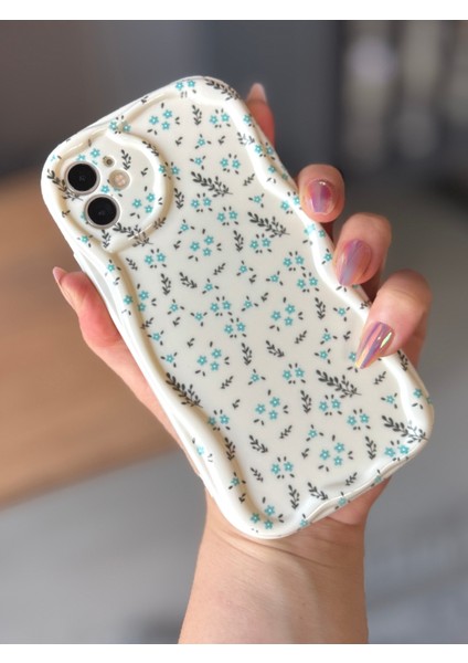 IPHONE 11 Mavi Çiçekli Ekru Kılıf fırsatları
