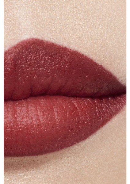 Cilt Tonunu Daha Dengeli Gösteren Makyajı Tamamlayan Işıltılı Mat Ruj-55 Sophistiquée fiyatları