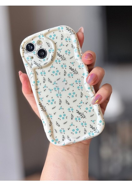 IPHONE 15 Mavi Çiçekli Ekru Kılıf