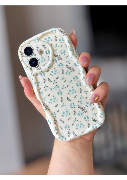 IPHONE 17 Mavi Çiçekli Ekru Kılıf