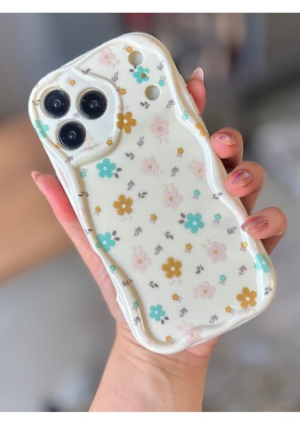 IPHONE 17 Pro Max Ekru Renk Üzeri Çiçek Desenli Kılıf fiyatları