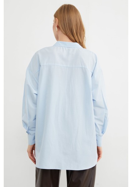 Basic Yırtmaçlı Oversize Gömlek