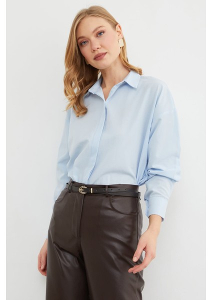 Basic Yırtmaçlı Oversize Gömlek