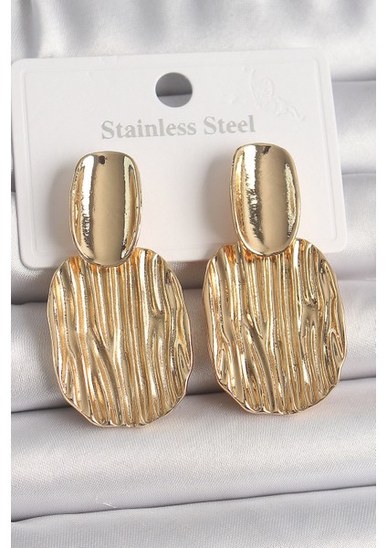 Pirinç Gold Renk Sallantı Kare Plaka Model Kadın Küpe - TJ-BKP10065