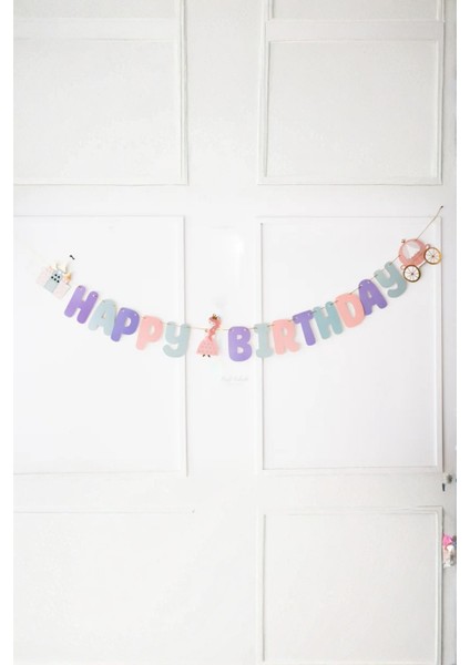 Çok Renkli Prenses ve Şato Temalı Happy Birthday Banner