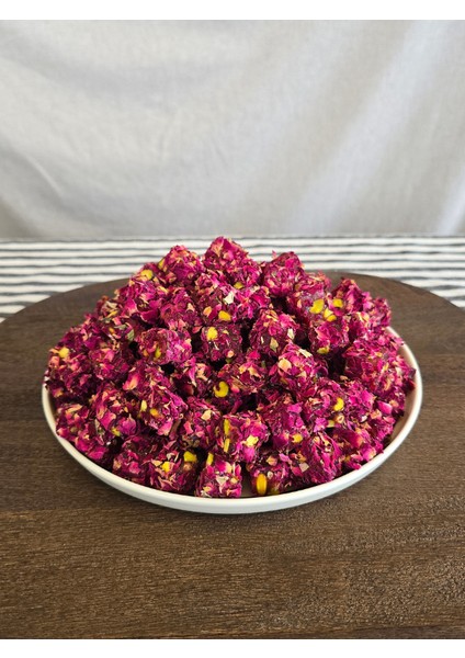 Çifte Kavrulmuş Antep Fıstıklı Gül Yapraklı Lokum 1 kg
