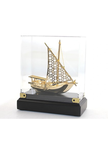 Kutulu Pirinç Gemi ( )