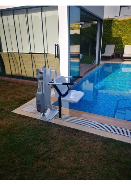 Pool Lift Engelli Havuz Asansörü