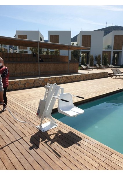 Pool Lift Engelli Havuz Asansörü