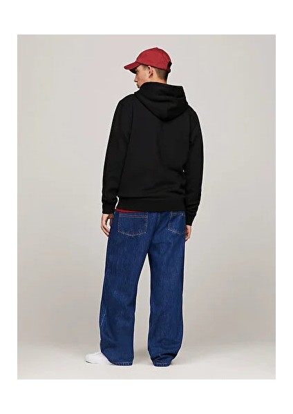 Erkek Tjm Reg Essential Sweatshirt fırsatları