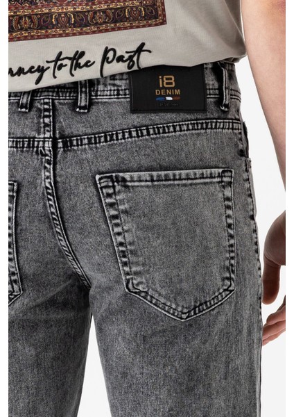 Straight Jean