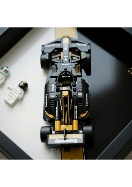 LEGO ® Speed Champions F1® Brix Frames Sergileme Çerçevesi