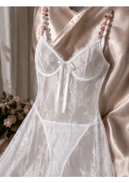 - Bee Fleur Blanche İthal Beyaz Transparan Dantel Uzun Gecelik fiyatları