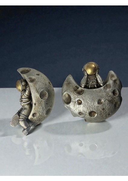 Astronot Ay Üzerinde Dekoratif Biblo – Modern Masa Üstü Obje 18 cm fırsatları