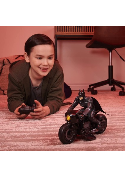 Spin Master Dc Batman Batcycle Rc Kumandalı Motor Rider modelleri