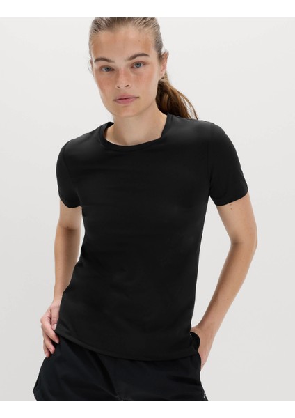 Fitted Fit Kısa Kollu T-Shirt fırsatları