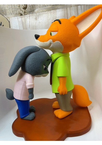 Zootopia Judy ve Nick Sarılma Figürü – Sevimli Dekoratif Model indirimleri