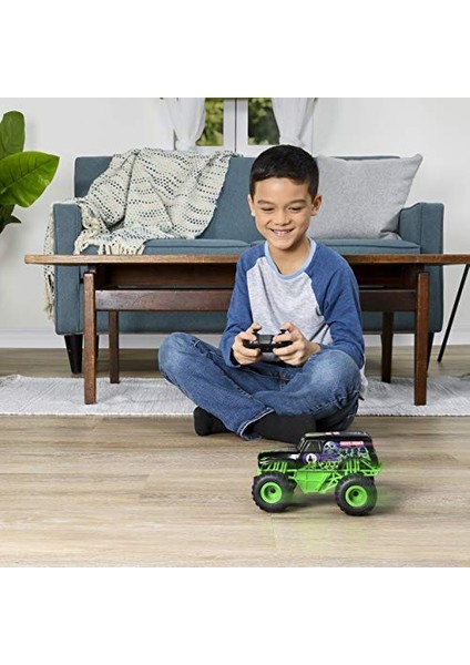 1:24 Ölçekli Grave Digger Uzaktan Kumandalı Canavar Kamyon modelleri