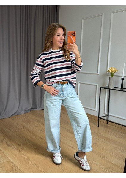 Lacivert Çizgili Basic Sweatshirt (ÖN SİPARİŞ ÜRÜNÜDÜR) fırsatları