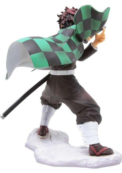 Demon Slayer Kimetsu No Yaiba Tanjiro Fighting Version Aksiyon Figür 16 cm indirimleri