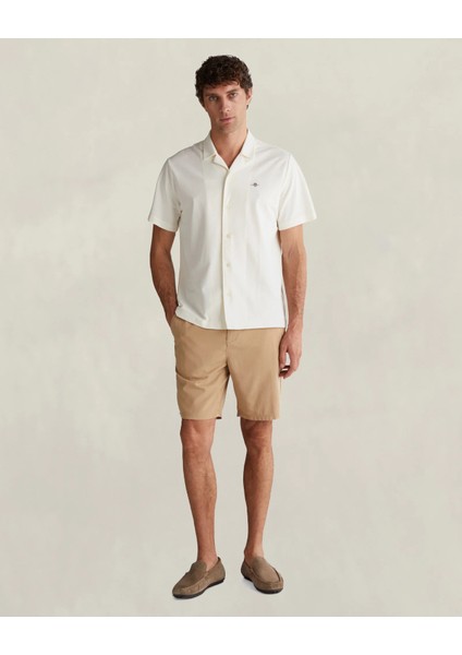 Men's White Button-Down Collar Logo Shirt modelleri