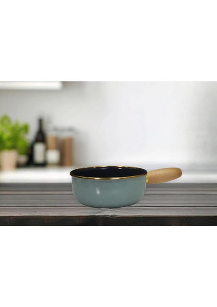 Soft Green Emaye Ahşap Kulplu Mini Tava indirimleri