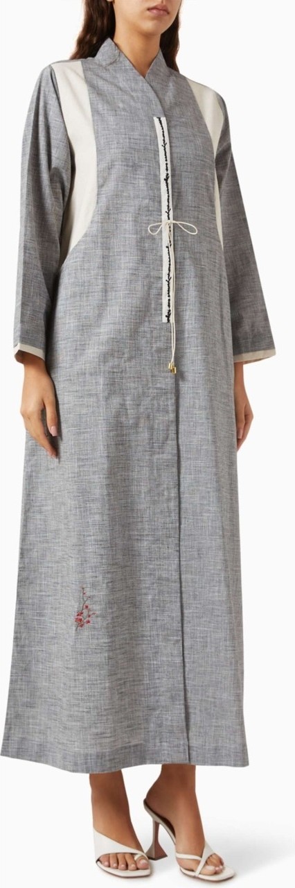 Zah Design Modern Tasarımlarla Şıklığı Yansıtan Pamuklu Bağlamalı Abaya