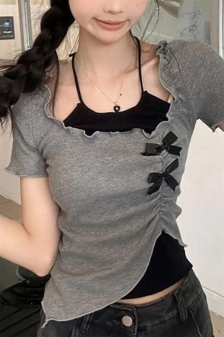 Moonstyle Collection Antrasit Fırfırlı Fiyonk Detaylı Siyah Ek Askılı Asimetrik Y2K Kısa Kollu Crop