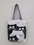 HL1510 Stili Yeni Bayan Bez Çantalar Siyah Beyaz Sevimli Kedi Baskılı Kumaş Eko Çanta Yüksek Kapasiteli Alışveriş Ofisi Yeniden Kullanılabilir Rahat Omuz Çantası (Yurt Dışından) 5