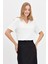 Kadın V Yaka Flamlı Kumaş Basic T-Shirt Ekru 2