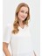 Kadın V Yaka Flamlı Kumaş Basic T-Shirt Ekru 5