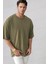 Erkek Haki Yeşili Bisiklet Yaka Düz Basic Baskısız Oversize Salas T-Shirt 1