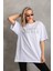 Taş Desenli Oversize T-Shirt Beyaz 4