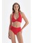 Kırmızı Üçgen Geniş Bikini Üst 4