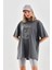 Unisex Taş Desenli Oversize T-Shirt - Füme 1