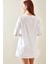Beyaz Bisiklet Yaka Yazılı Oversize T-Shirt 5YXK1-48209-01 4