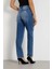 Mom Jean 3