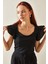 Siyah Kolları Volanlı Crop Bluz 5YXK2-48200-02 2
