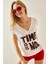 Beyaz V Yaka Baskılı T-Shirt 5YXK1-48230-01 4