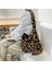 Leopar Tarzı Xslıng Peluş Leopar Baskı Koltukaltı Çanta Kadın Aşk Kalp Omuz Çantası Moda Bayanlar Sonbahar Kış Büyük Kapasiteli Tote Çanta (Yurt Dışından) 1