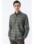 Koyu Haki Uzun Kollu Ekoseli Gabardin Sert Yaka Cepli Garnili Casual Comfort Fit Gömlek 1004235109 5