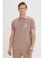 ALTINYILDIZ CLASSICS Erkek Koyu Bej Slim Fit Dar Kesim %100 Pamuk Baskılı Polo Yaka Tişört 2