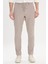 ALTINYILDIZ CLASSICS Erkek Vizon Slim Fit Dar Kesim Yan Cepli Desenli Beli Lastikli Pantolon 1