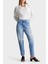 Calvin Klein Yırtık Detaylı Yüksek Bel Mom Jeans J20J2233101AA Kadın Kot Pantolon J20J223310 1AA 1